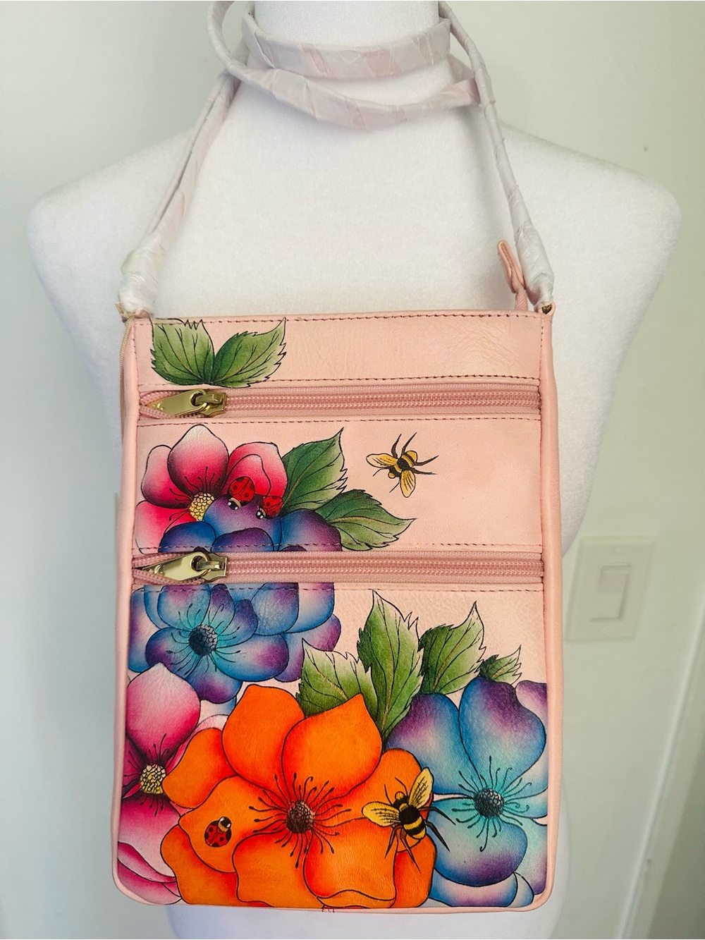 NWT Anuschka Hand-Painted Leather RFID Crossbody
Bag - Paradise Found Pink